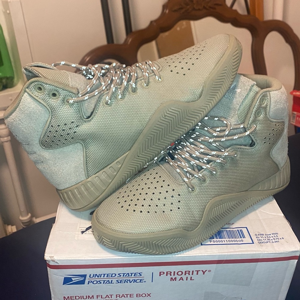 Mens adidas tubular instinct shoes size 8